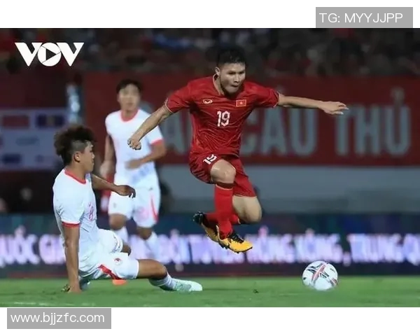 越南足球明星风采展示与精彩瞬间回顾