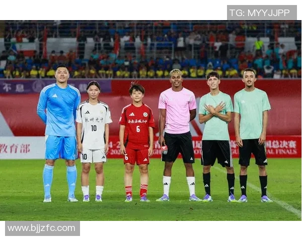 乃万心目中的足球偶像与他背后的故事 乃万心目中的足球偶像与他背后的故事